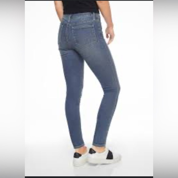 Athleta SCULPTEK™ SKINNY JEAN AZURE WASH Size 6. - Picture 2 of 8